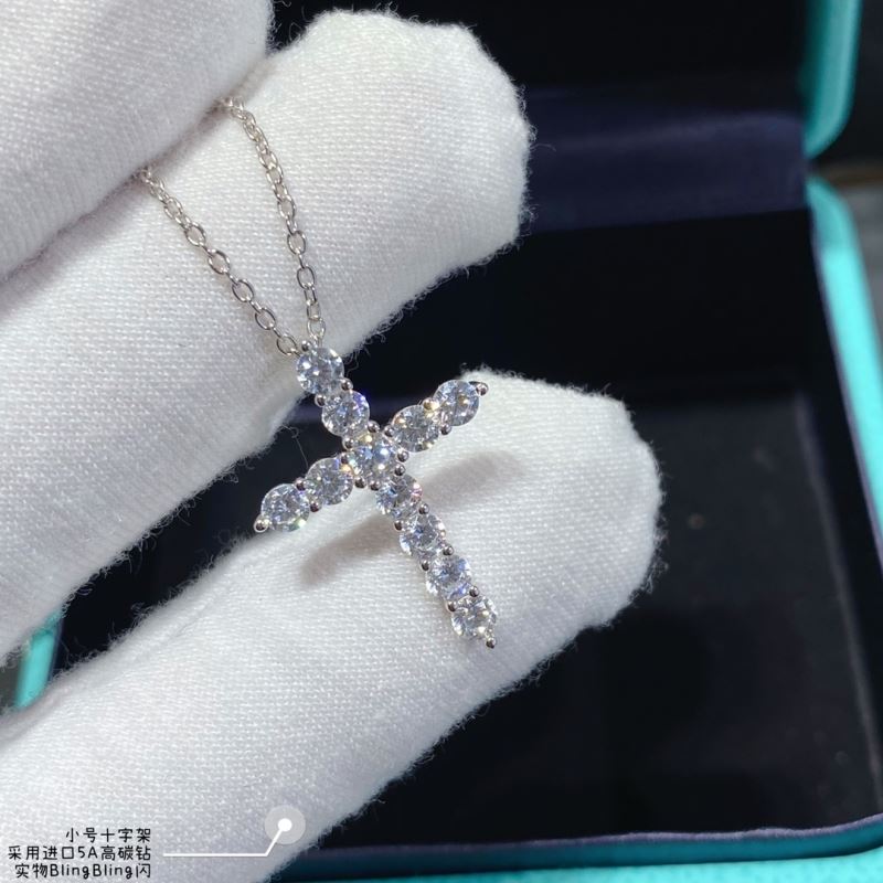T*f*ny necklaces